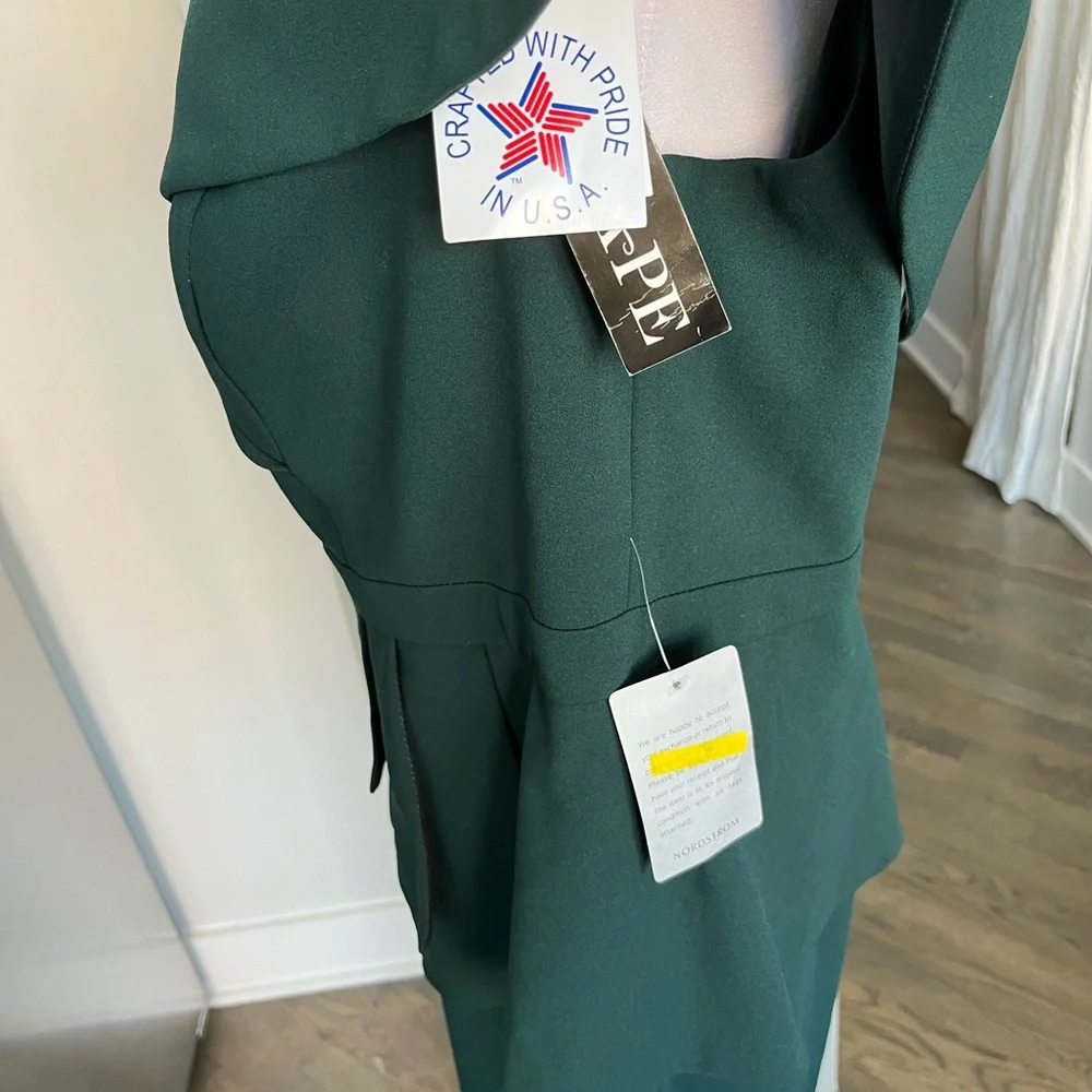 NWT. Xscape Off the Shoulder Scuba Crepe Column Gown. Size 16W - Picture 13 of 16